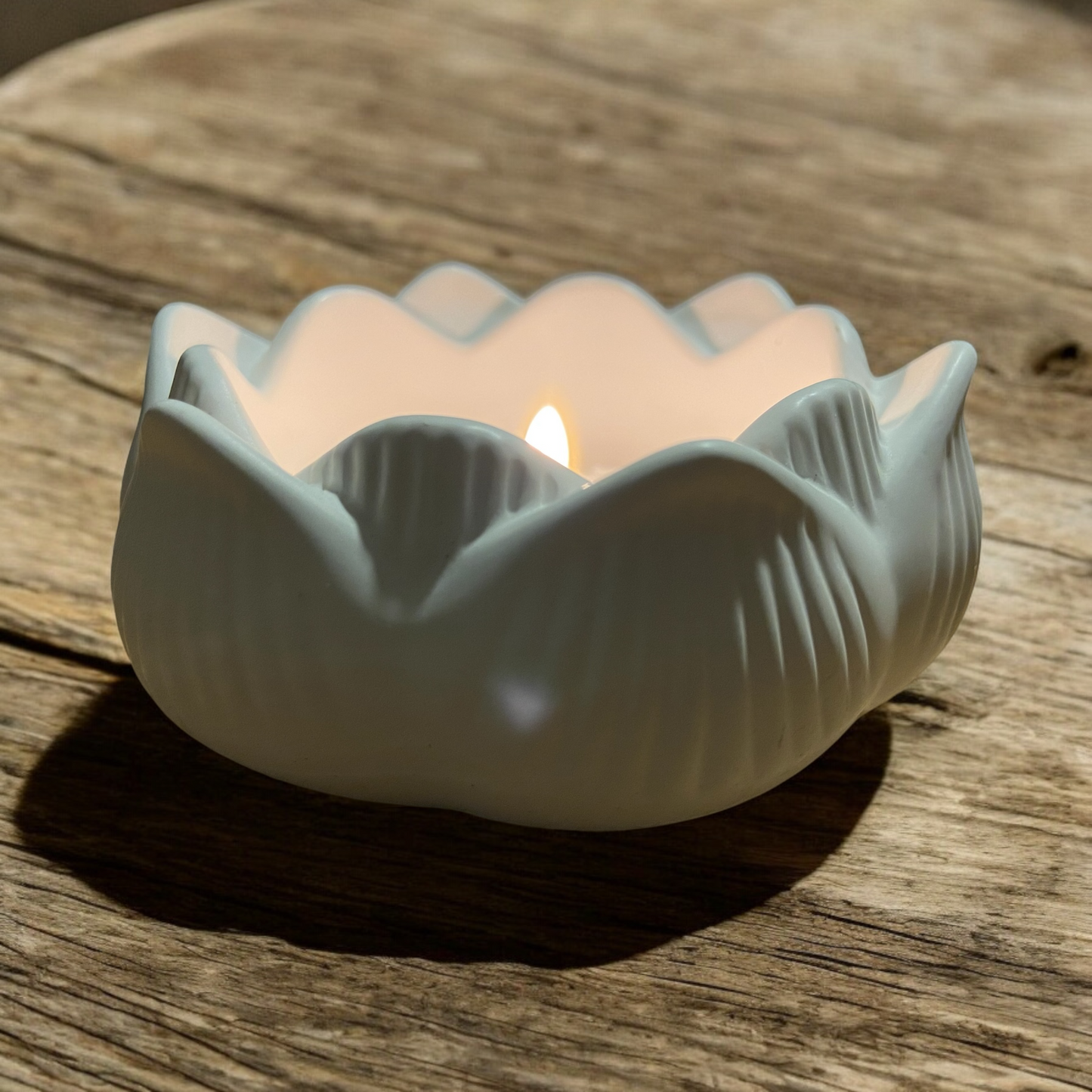 Teelichthalter mit Lotusblüte