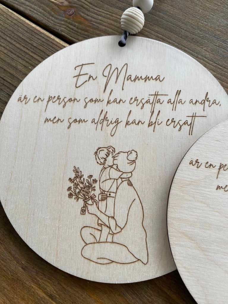 Holzdekoration „Eine Mama“ zum aufhängen