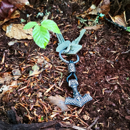 Nyckelring "Mjölner Valknut" – Silver Edition