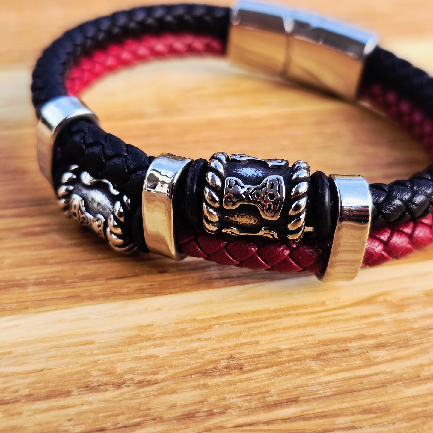 Mjölner Bracelet Leather black / Red 