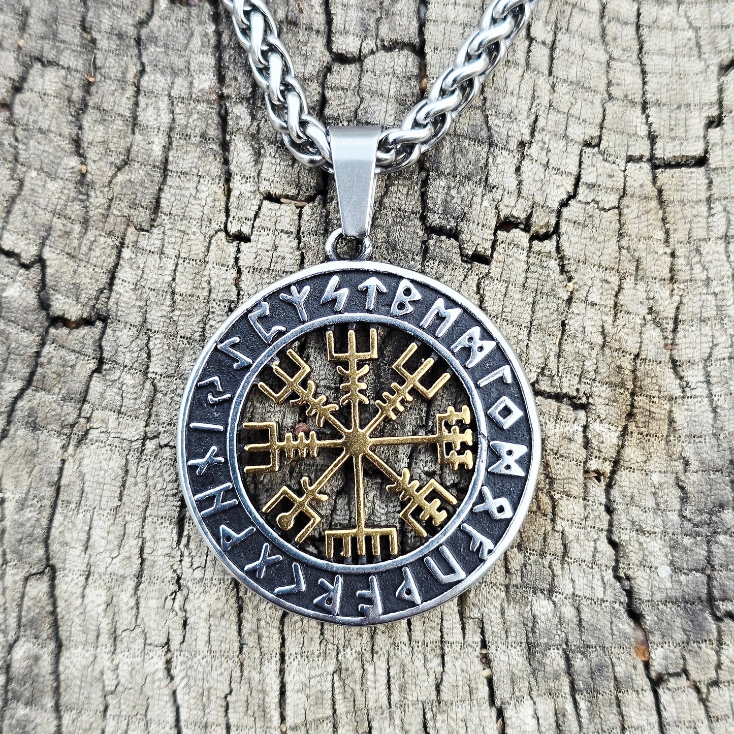 Vikingahalsband "Runkompass Vegvisir" (2025)