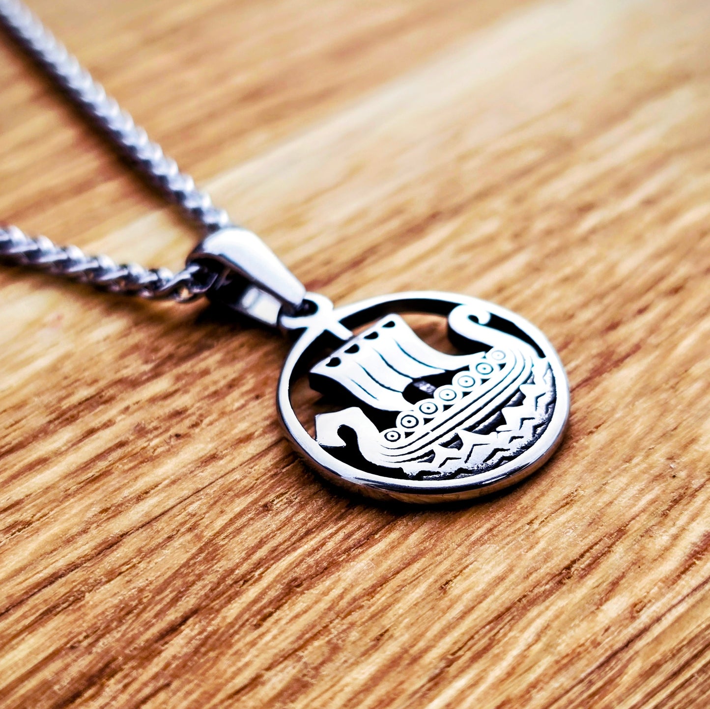 Halskette „Langschiff-Eleganz“ (2025)