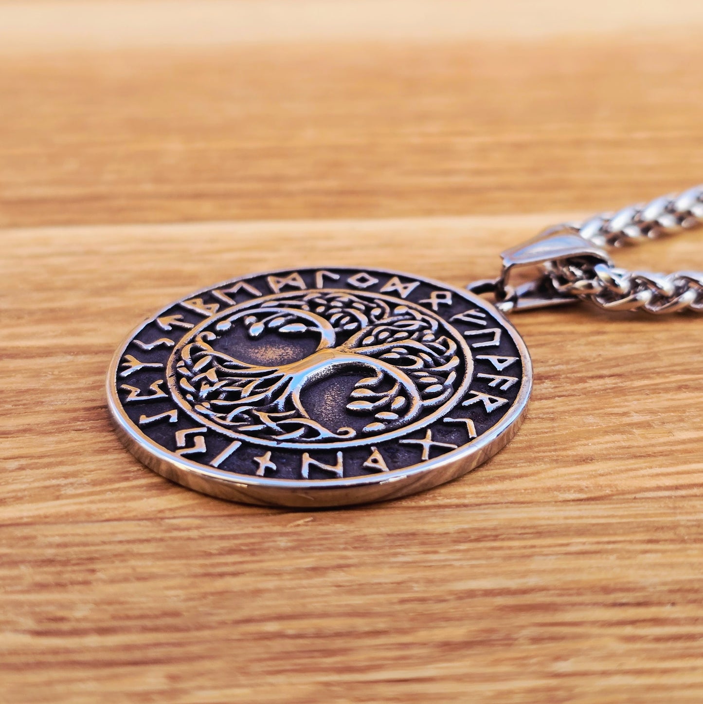 Halsband "Yggdrasil klassik" (2025)