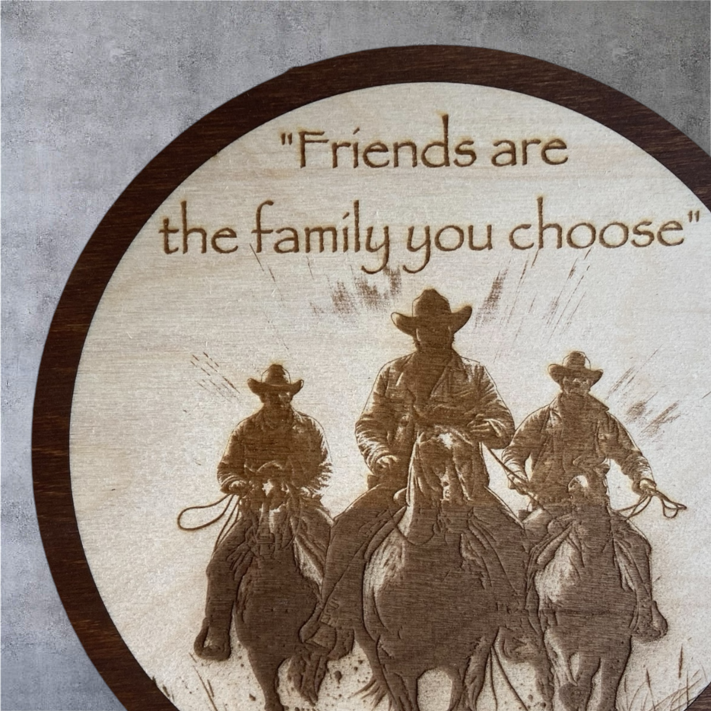 Wall decoration "Friends are the Family you choose" 