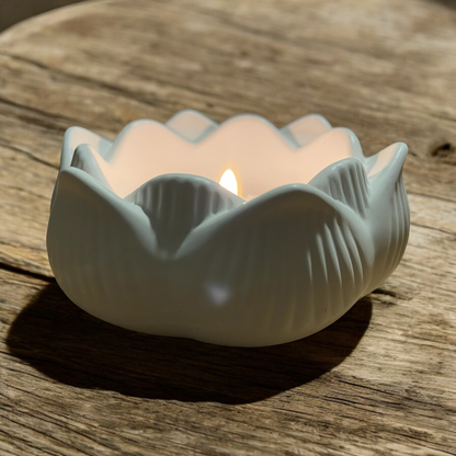 Teelichthalter mit Lotusblüte