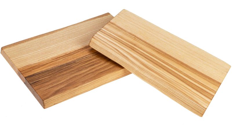 Skärbräda med Trädkant i Kärnaska - 32x18-20cm x 22mm